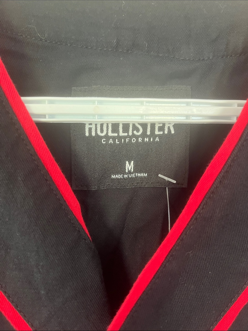 Hollister Black Baseball-Style Button Shirt with Red Trim Medium - Picture 2 of 8